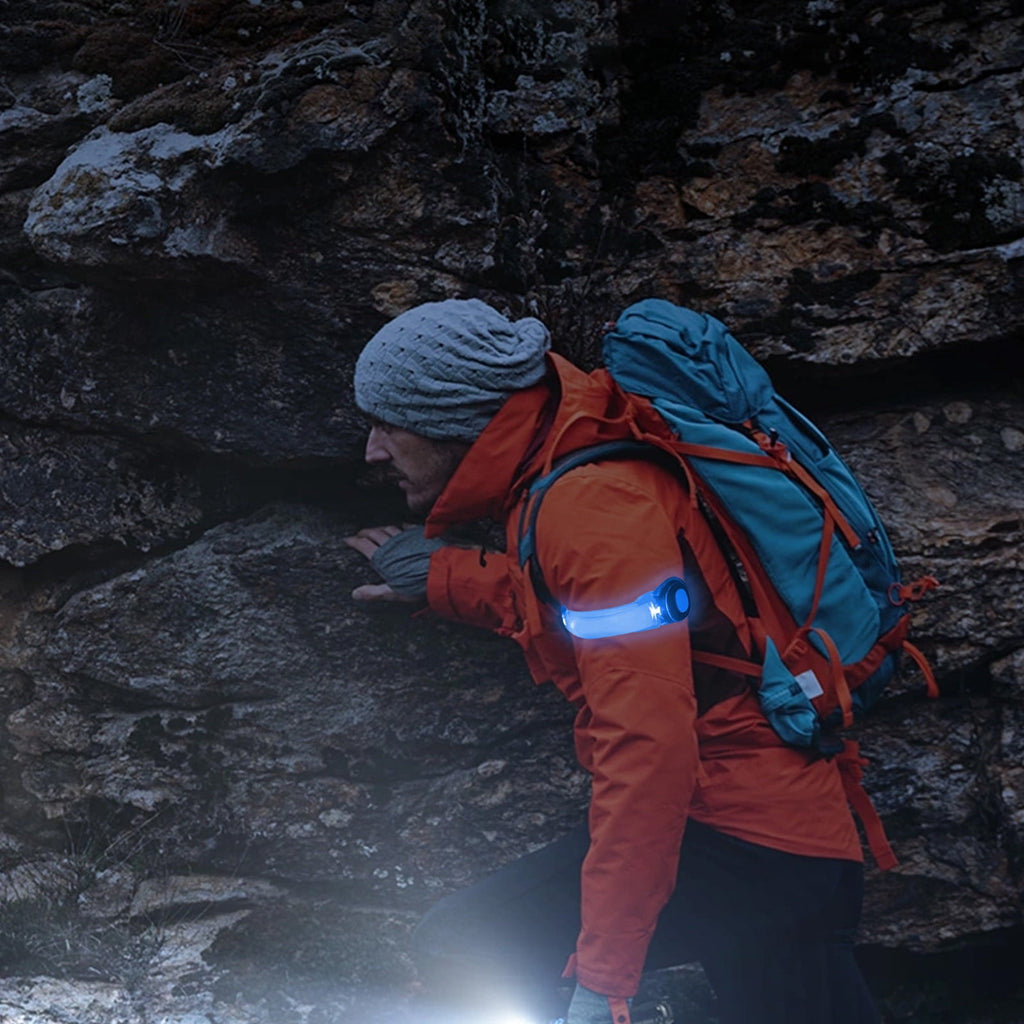 LEHOZIHEQ LED Armband, Running Lights for Runners, Running Lights, High Visibility Reflective Running Gear Adjustable Light Up Arm Bands for Men Women Kids