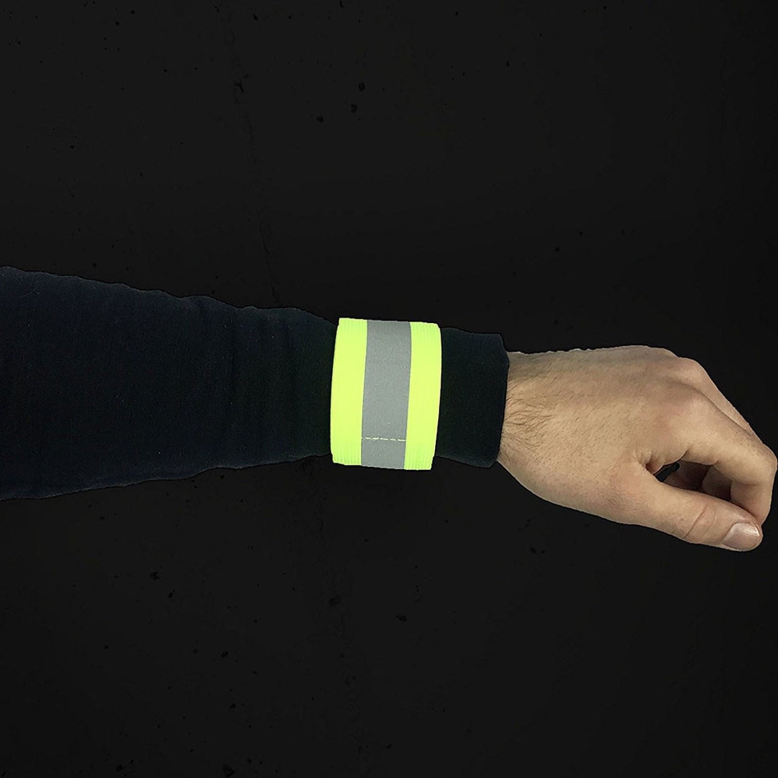 8 Piece Reflective Armband and Ankle Band Set for Running, High Visibility Safety Straps for Night Cycling and Jogging, Elastic Adjustable Sports Gear for Outdoor Activities, Green